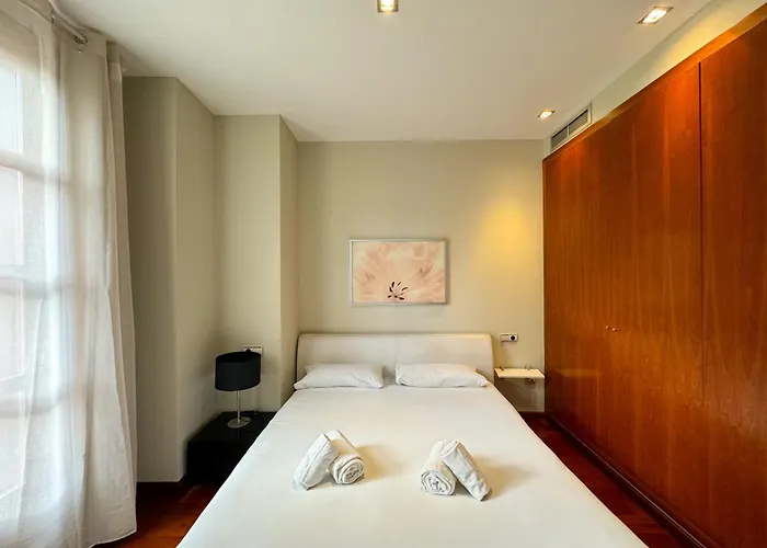 Moderno Apartamento En La Plaza Del Tossal
