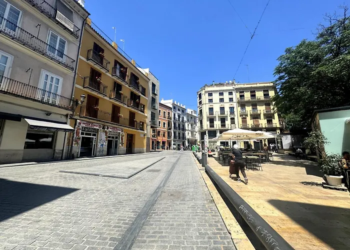 Moderno Apartamento En La Plaza Del Tossal